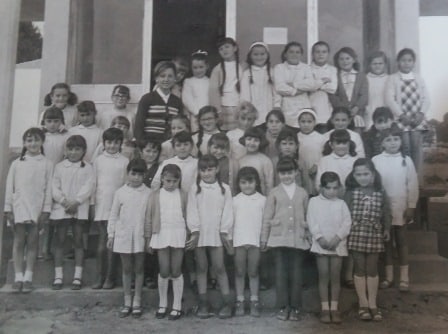 Foto de familia de un curso del Colegio Torre, en el año 1980.