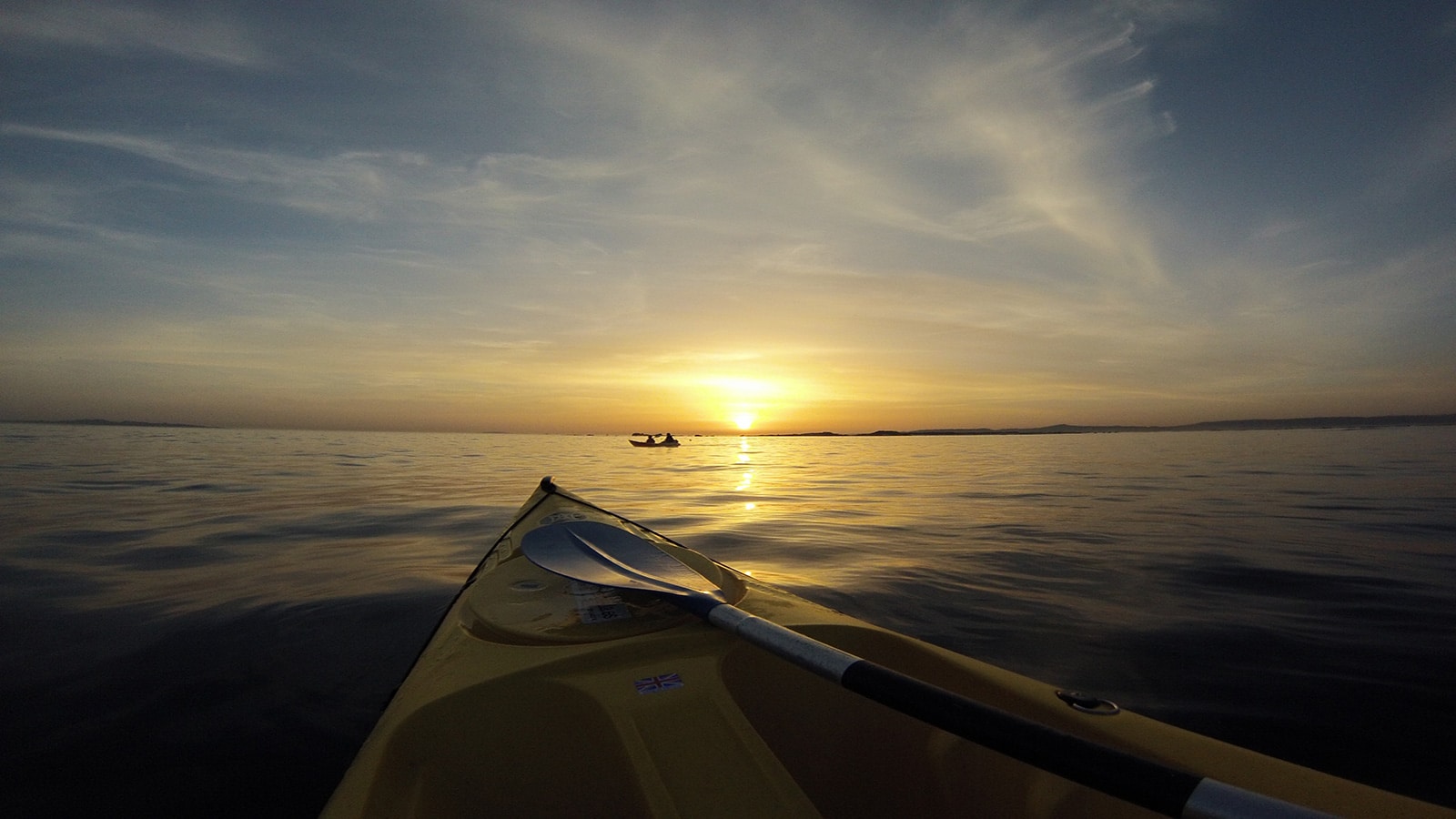 kayak-areoso-desde-a-illa-de-arousa Kayak al atardecer en la Ría de Arousa durante una ruta desde A Illa de Arousa
